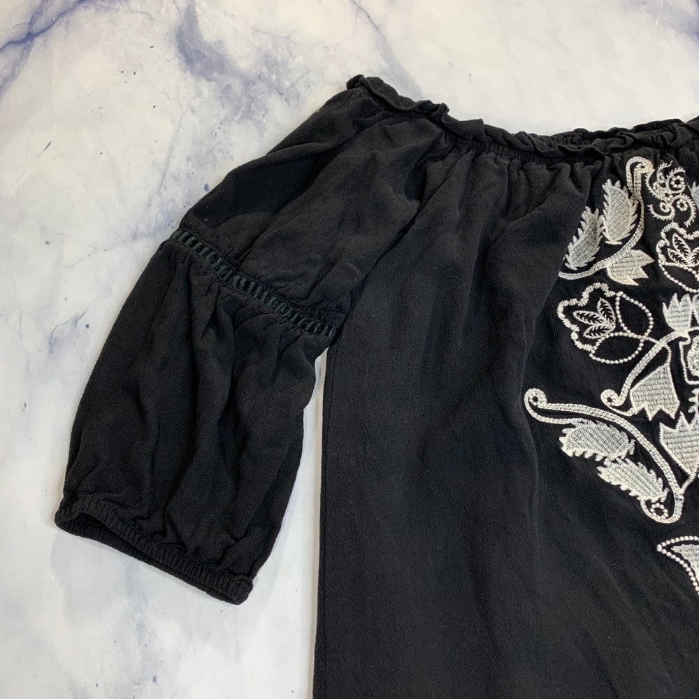 Lulu's Black White Embroidered Off Shoulder Blouse - Picture 7 of 8